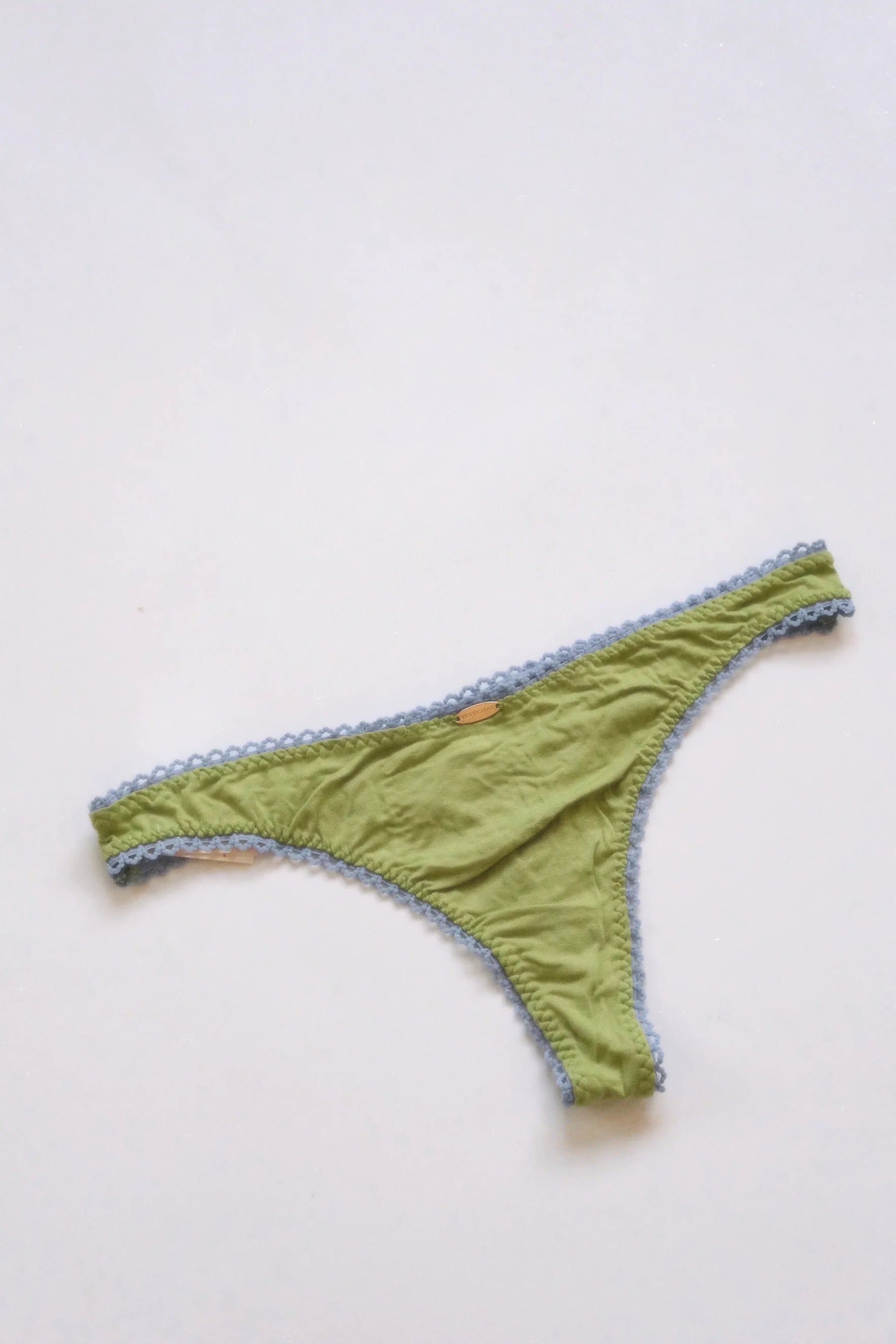 Nette Rose Bamboo Thong | Olive