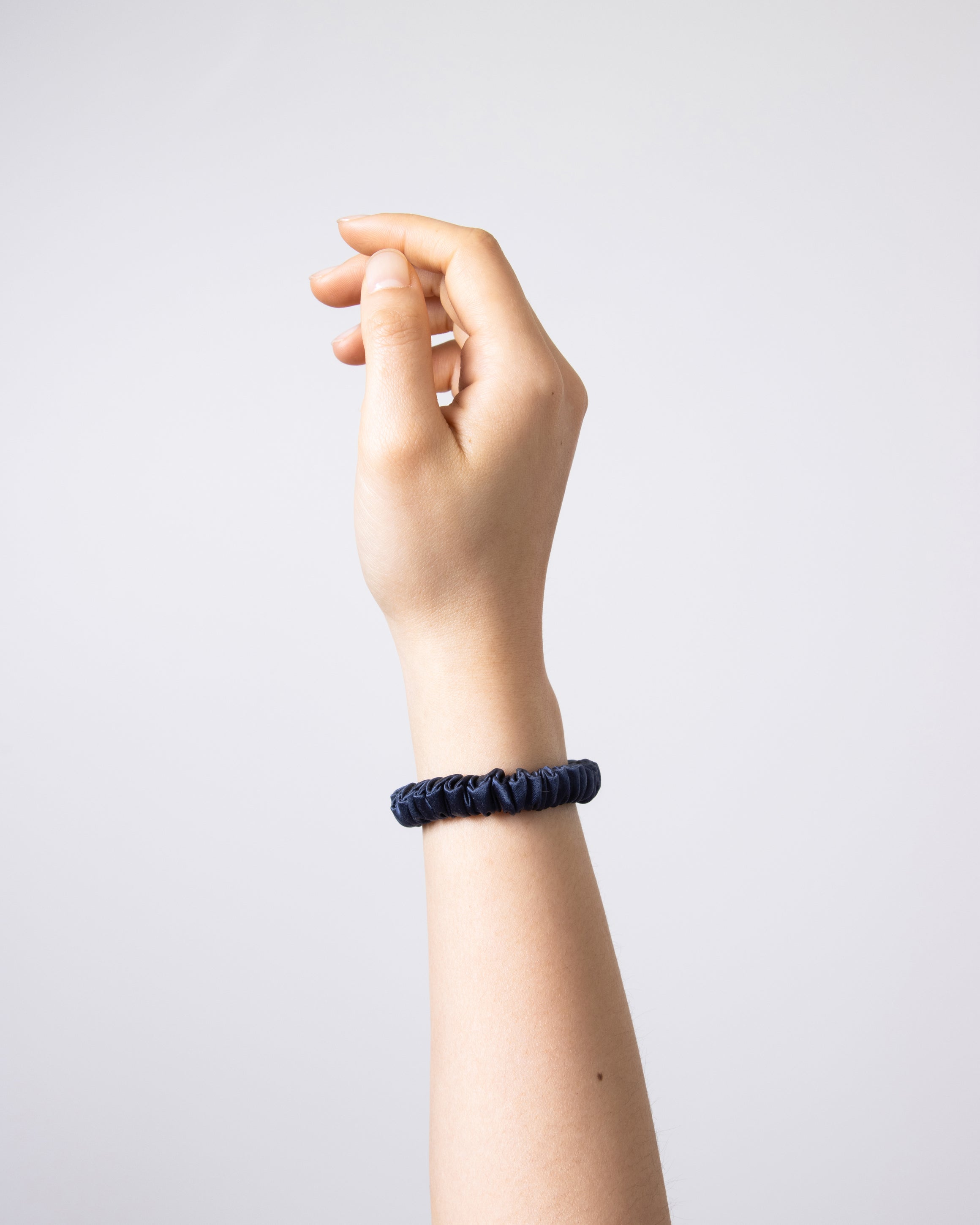 Souszy Silk Scrunchie Small Set of 3 | Navy / Silver / Black