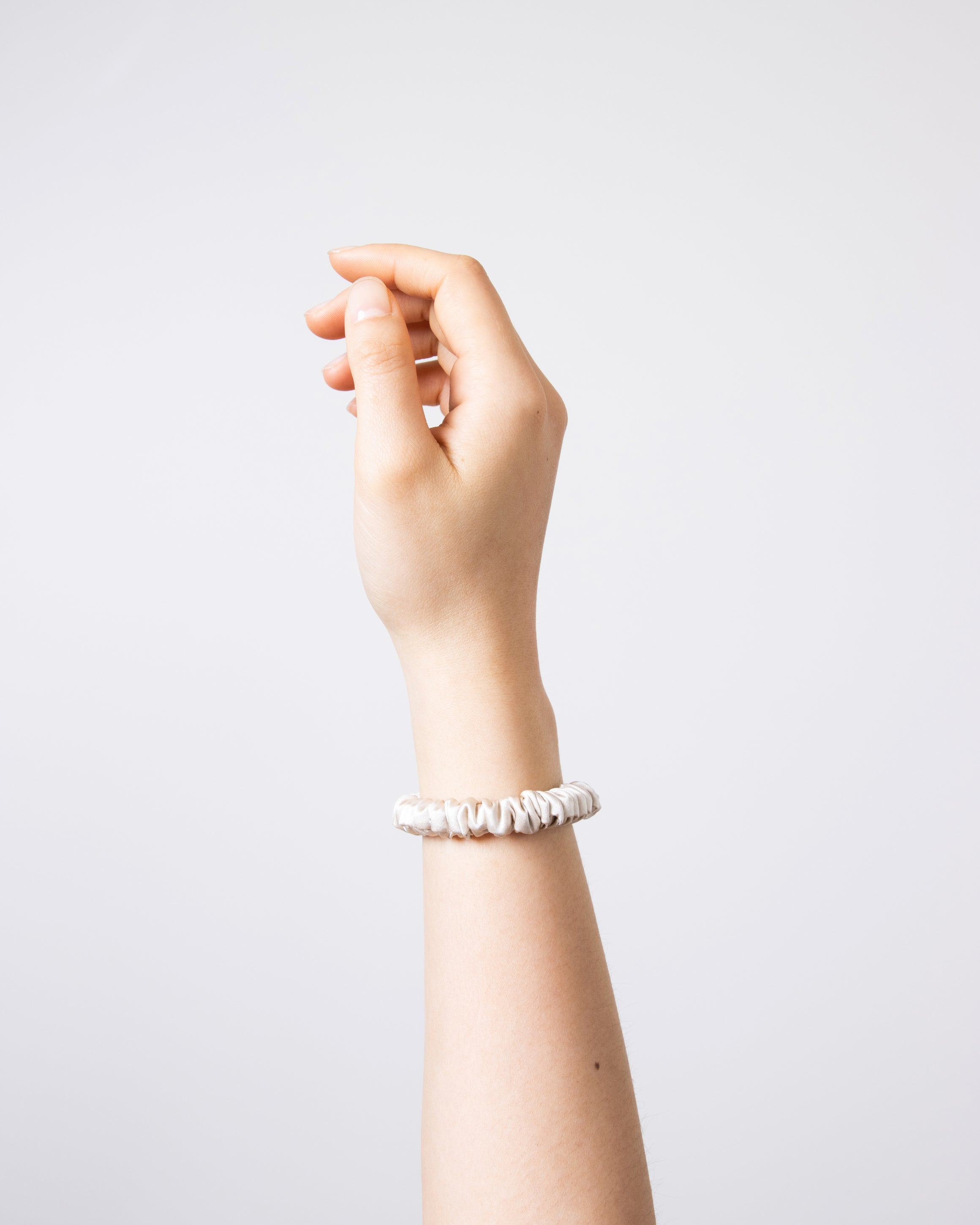 Souszy Silk Scrunchie Small Set of 3 | Champagne