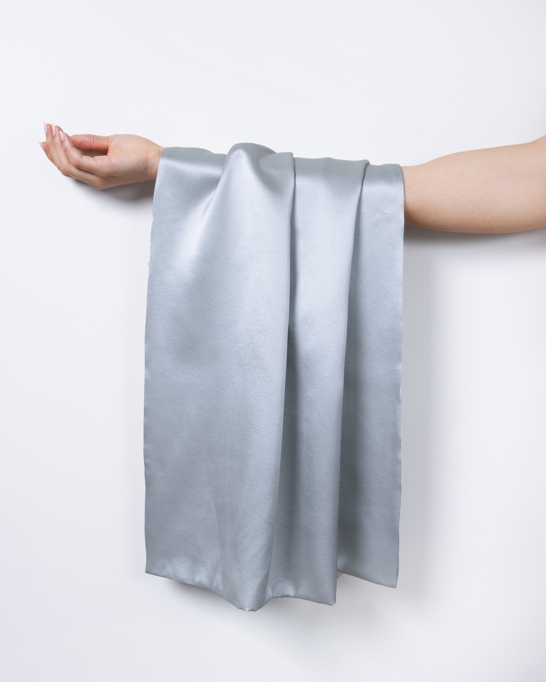 Souszy Silk Pillowcase | Silver