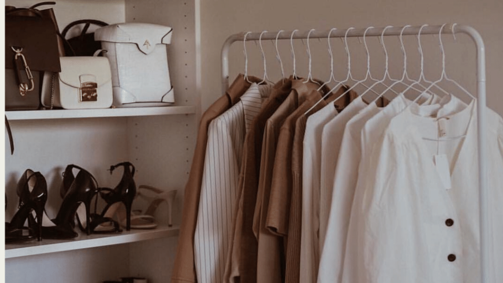 How to Organise & Declutter Your Wardrobe