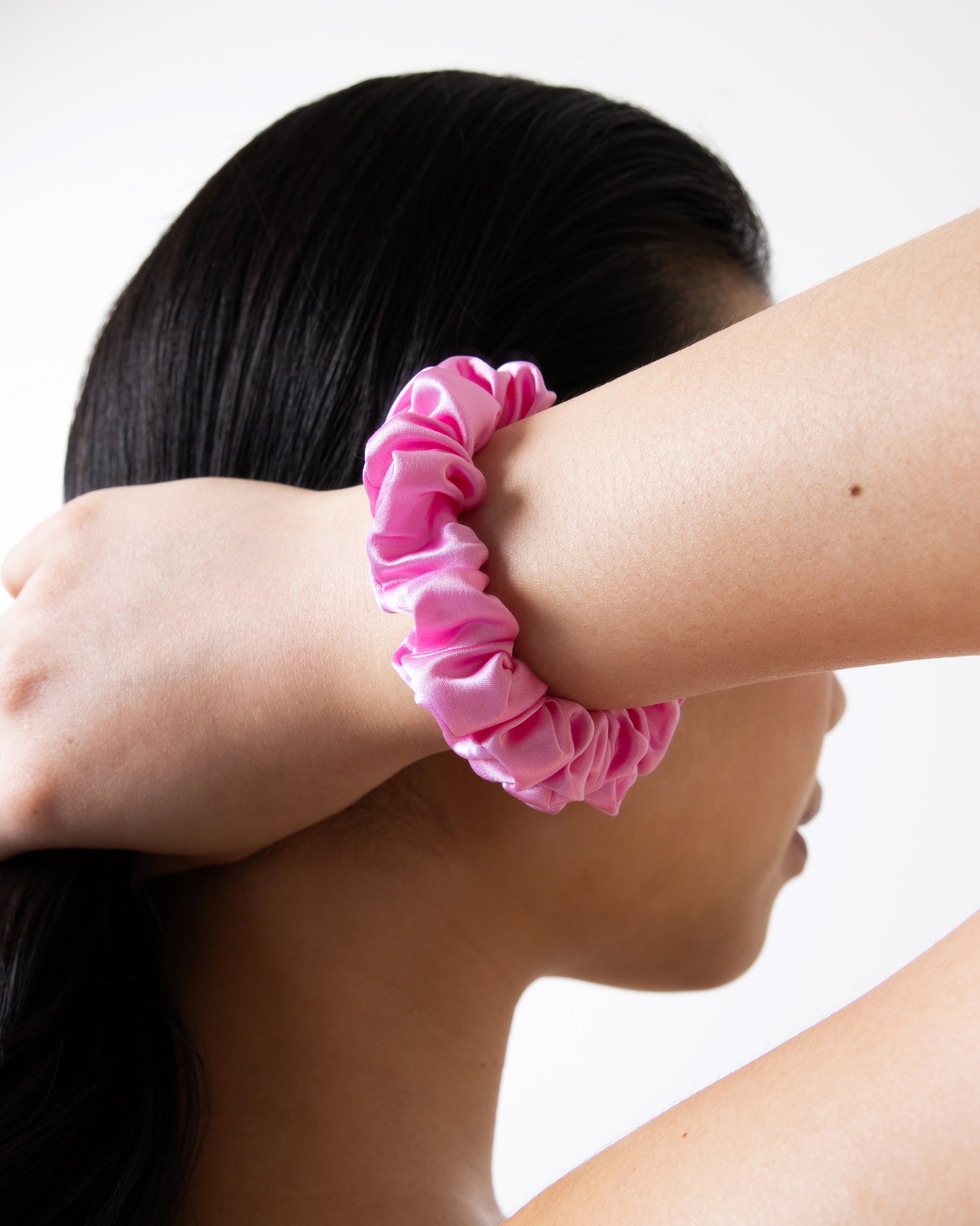 Souszy Silk Scrunchie Medium Set of 2 | Pink