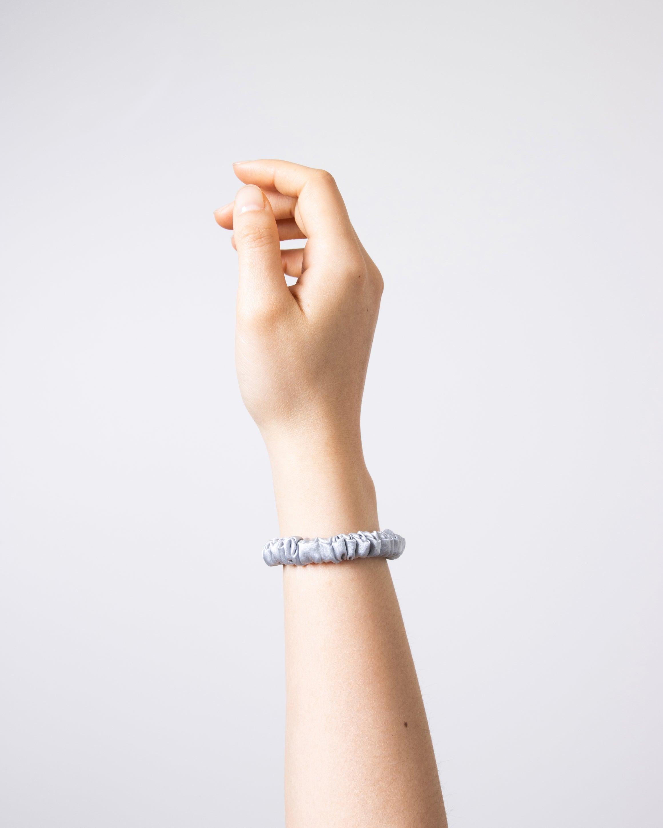 Souszy Silk Scrunchie Small Set of 3 | Silver