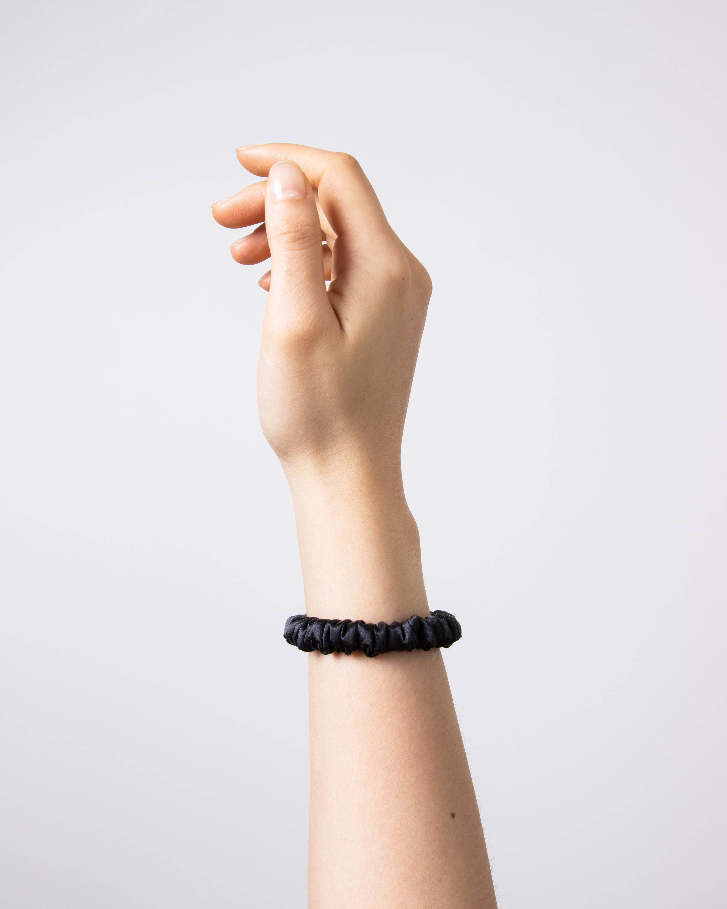 Souszy Silk Scrunchie Small Set of 3 | Black