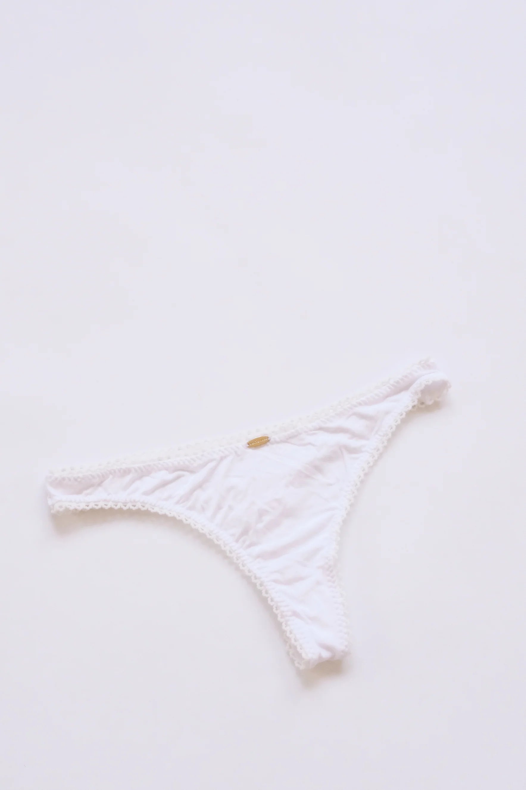 Nette Rose Bamboo Thong | White