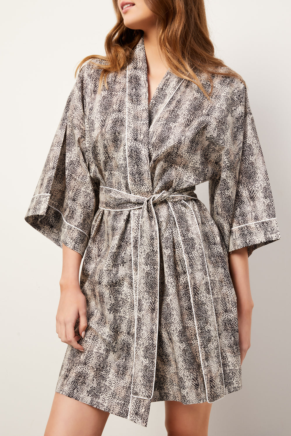 Kihara Robe Wanderluxe The Sahara Kimono Robe | Black Geometric Print